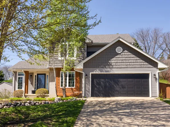 1013 Ridgewood Ct, West Des Moines, IA 50265