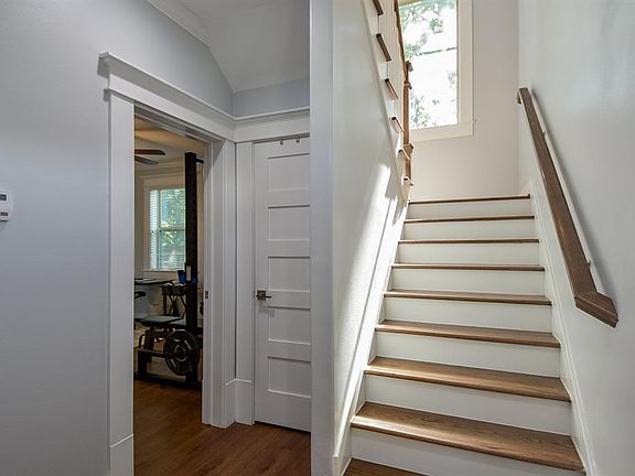 4th image of 516 Northwood St