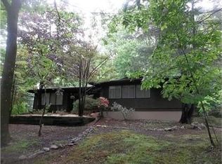 33 Halley Dr, Pomona, NY 10970