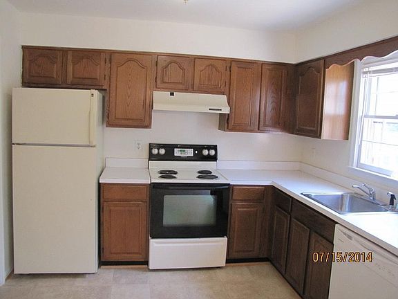 2nd image of 3875 Ogilvie Ct