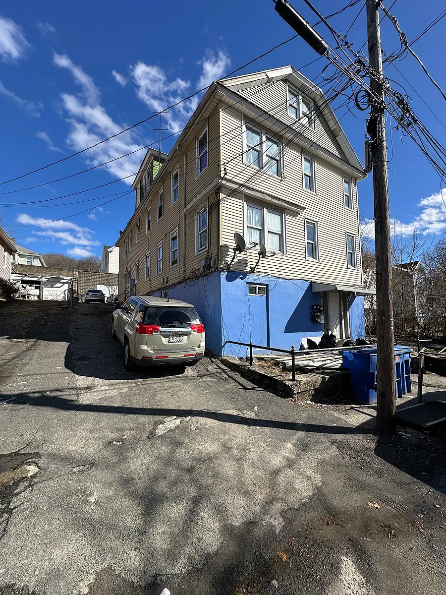 Building Photo - 112 Shelley St #1