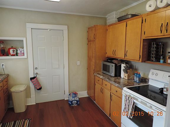 3rd image of 820 E Harney St