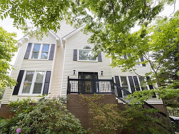2nd image of 1970 Glen Ridge Dr