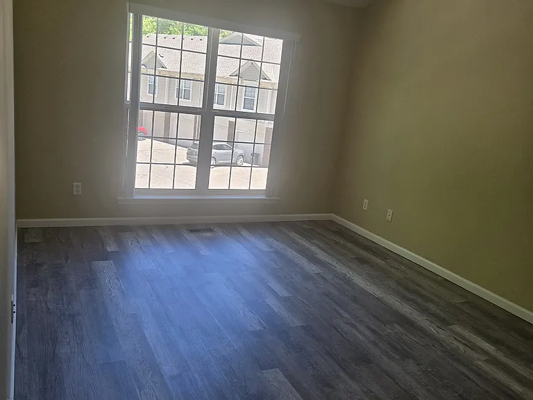 1702 Deepwood Cir — Photo 17