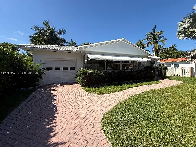 1235 Jefferson St — Photo 1