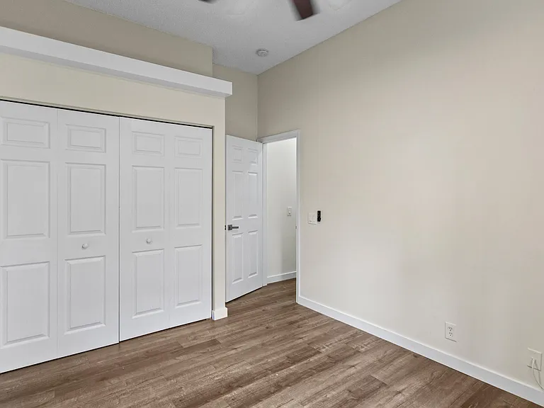 1071 Bluewood Ter — Photo 26