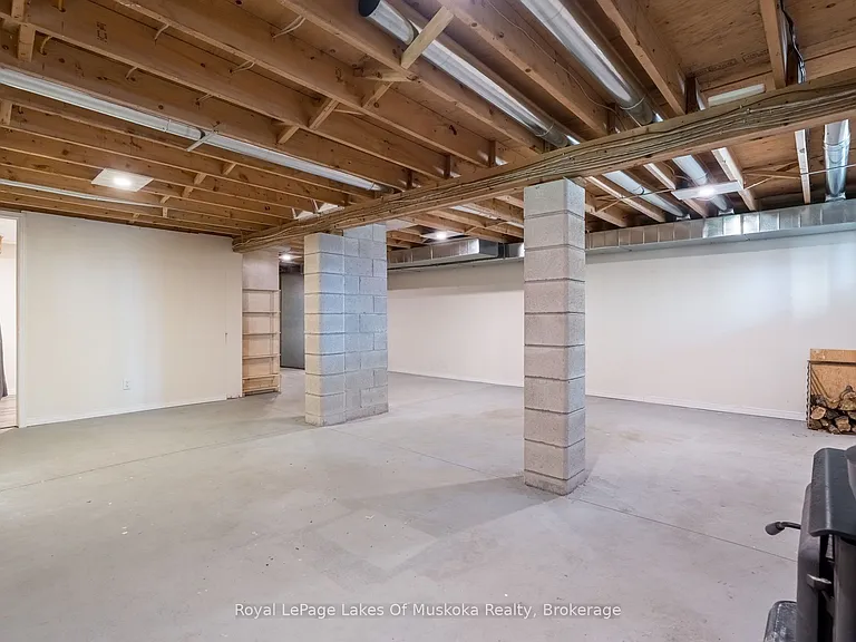 1213 Sherwood Forest Rd — Photo 31