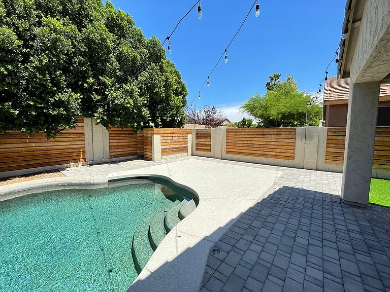 2670 E Hulet Dr — Photo 29