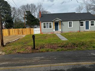 400 Covington St, Loganville, GA 30052