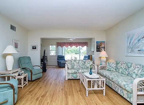 2nd image of 2460 Franciscan Dr