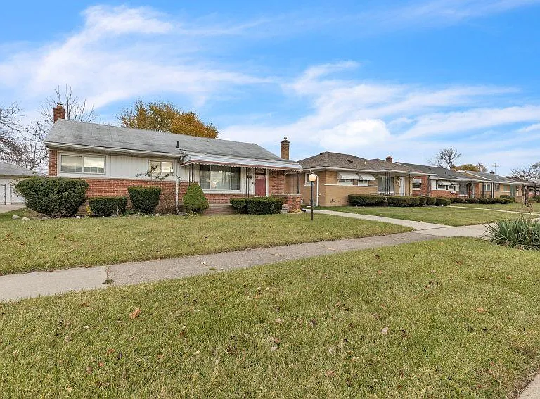 4941 Julius Blvd — Photo 2