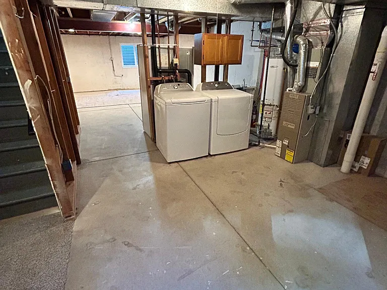 Basement, laundry