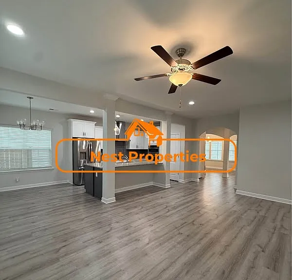 658 Frow Dr — Photo 3