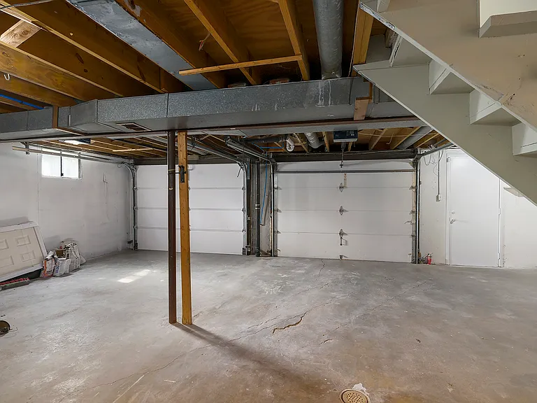 8207 Webster Ave #7 — Photo 35