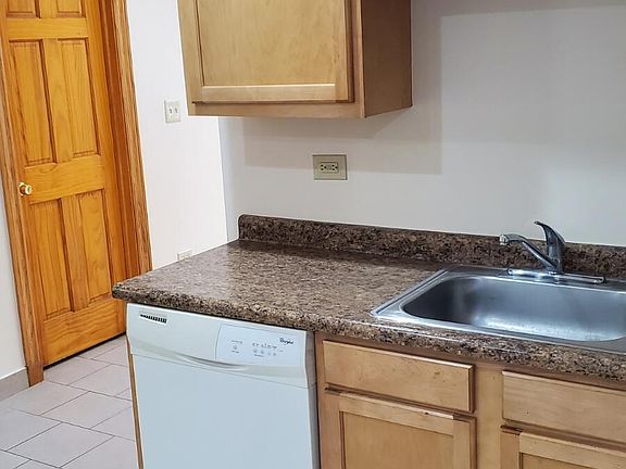 5th image of 3149 N Lawndale Ave #Ch