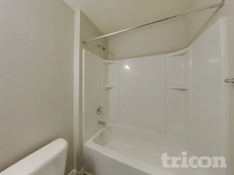 2210 Pebble Point Dr — Photo 13