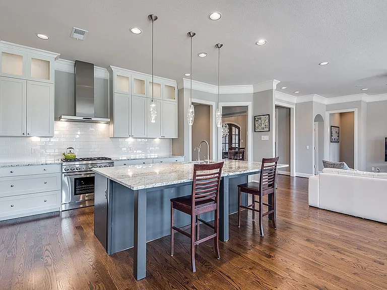 809 Glen Rose Dr — Photo 11