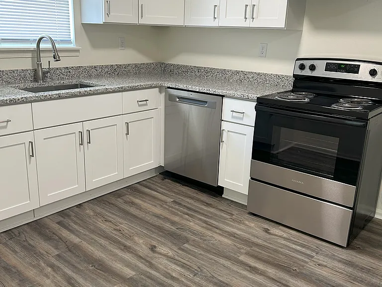 318 Linden St #100 — Photo 4