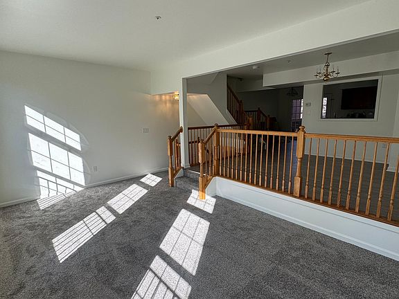4th image of 1279 Lindsay Ln