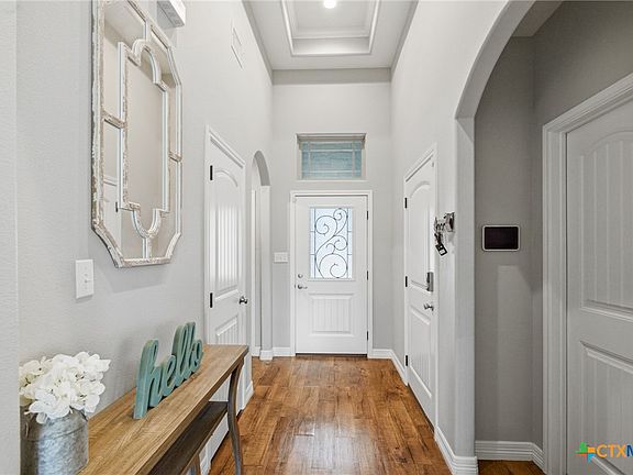 3rd image of 121 Nantucket Ave