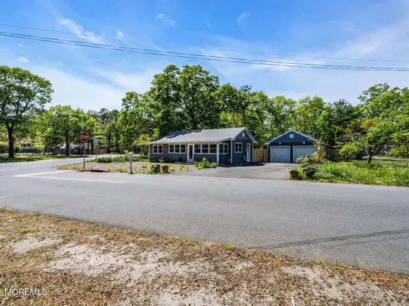 705 Cedar Avenue, Pine Beach, NJ 08741