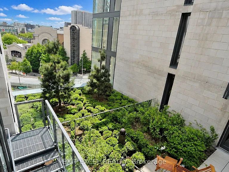 700 Sussex Dr #309 — Photo 32