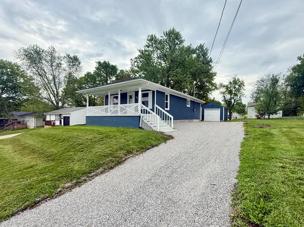 424 E Lacy St, Marshall, MO 65340