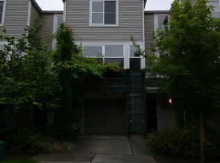 6725 35th Pl S, Seattle, WA 98118