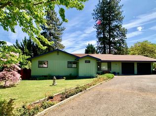 6915 Rapp Ln, Talent, OR 97540