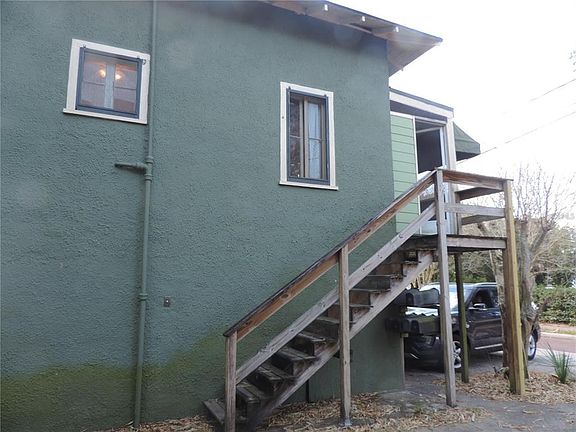 2nd image of 412 S Indiana Ave