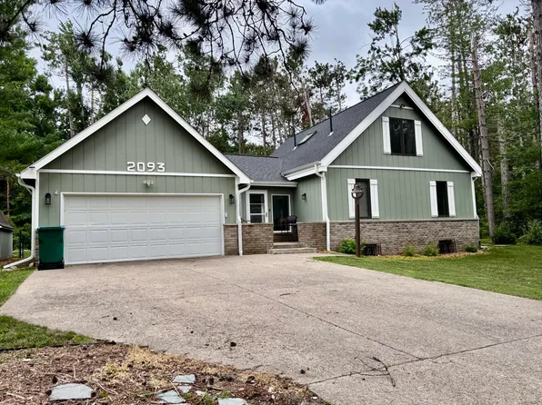 2093 Michaywe Dr, Gaylord, MI 49735