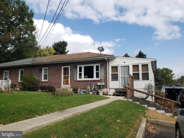 866 Englesville Hill Rd, Boyertown, PA 19512