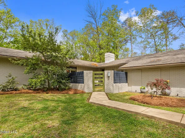 2436 Hideaway Pl, Jackson, MS 39211