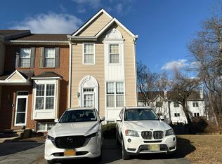 330 Palmerston Ct, Newark, DE 19702