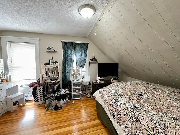 187 Lafayette St #3 — Photo 8