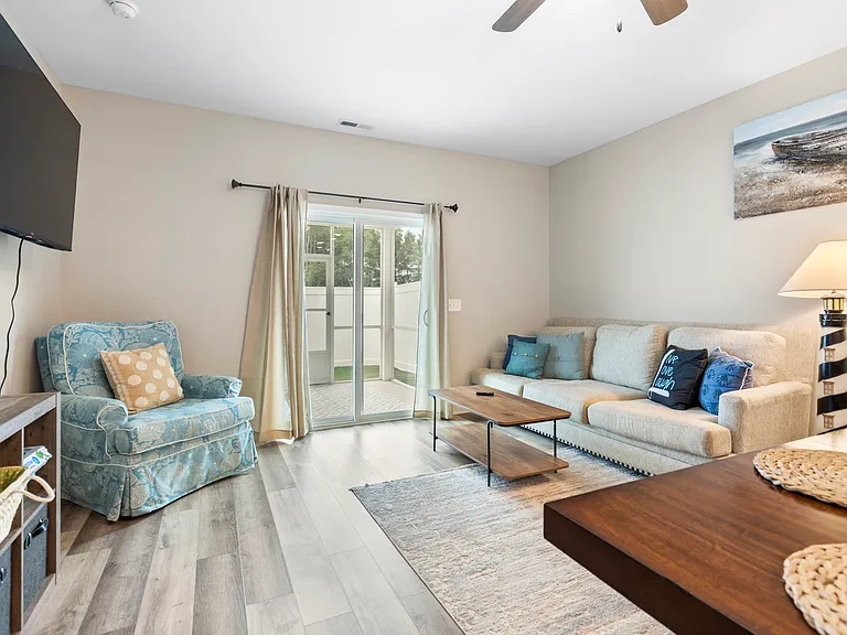 124 Bridge Point Cir — Photo 17