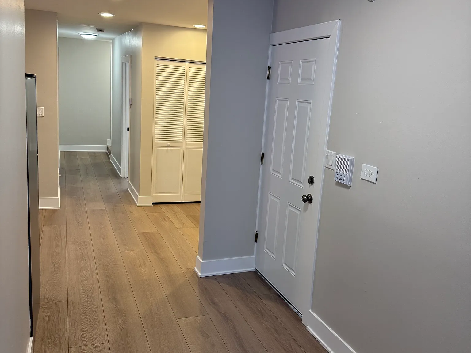 3 bed, 1200 sqft, $3,500 — Photo 4