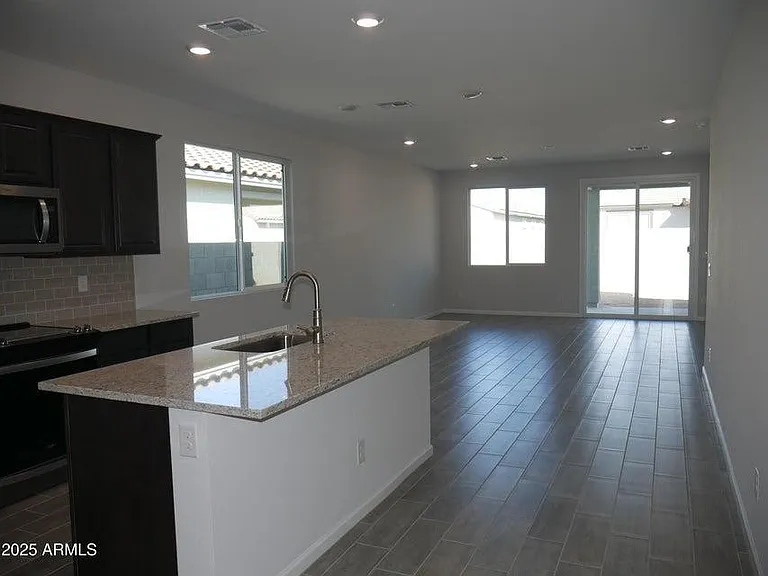 18156 W Daley Ln — Photo 4