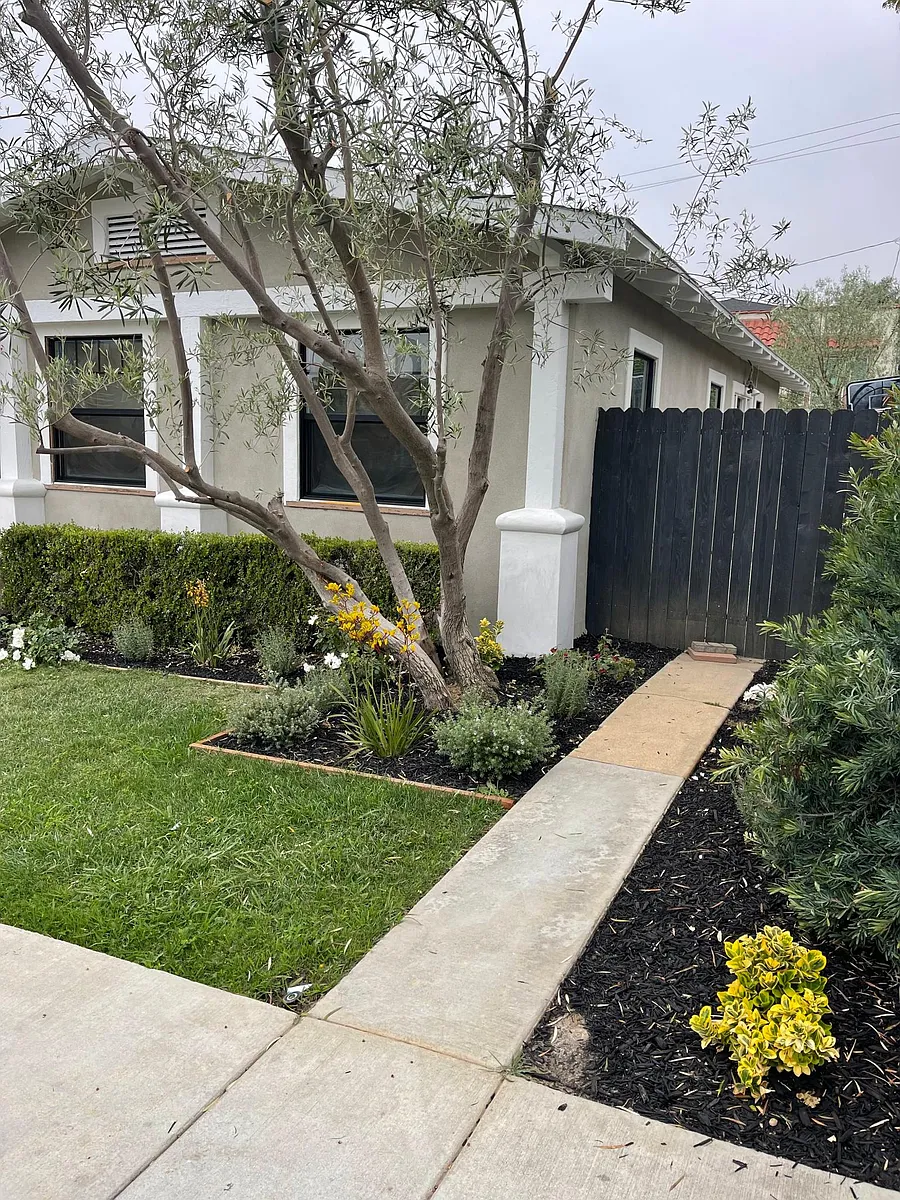 Building Photo - 1417 Redondo Ave