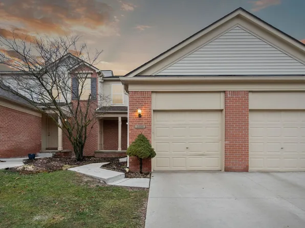3090 Village Cir, Ann Arbor, MI 48108