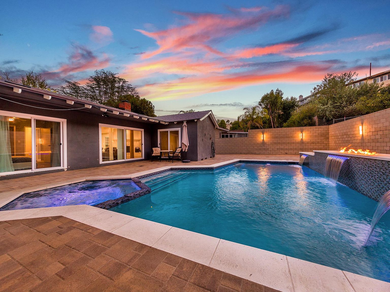 22247 De La Osa St, Woodland Hills, CA 91364 | Zillow