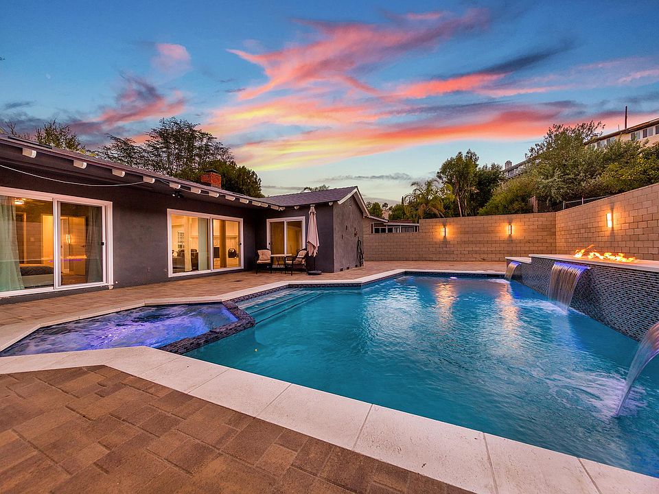 22247 De La Osa St, Woodland Hills, CA 91364 | Zillow