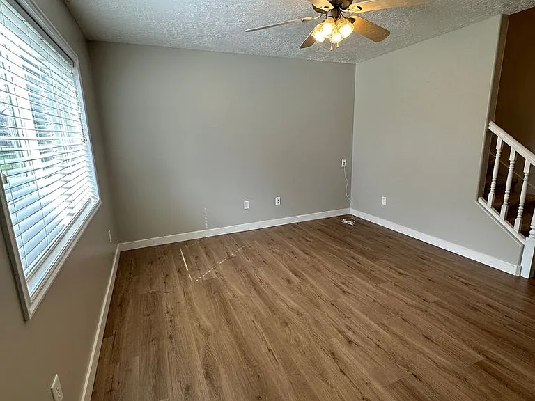 610 Sunflower Rd — Photo 9