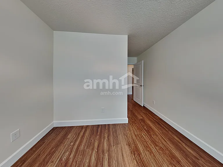 2317 E Surry Way — Photo 14