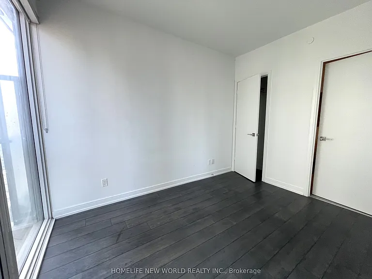 28 Wellesley St E #1606 — Photo 10