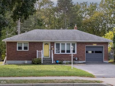 135 Cherry Avenue, Delmar, NY, 12054