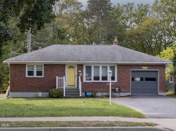135 Cherry Avenue, Delmar, NY 12054