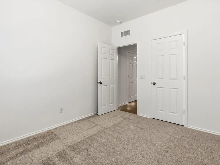 2524 Limerick Dr — Photo 12