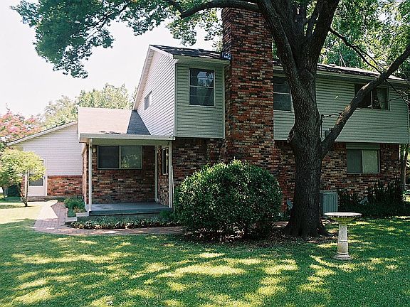 2nd image of 8423 Greenstone Dr