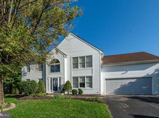 125 Rugby Dr, Langhorne, PA 19047